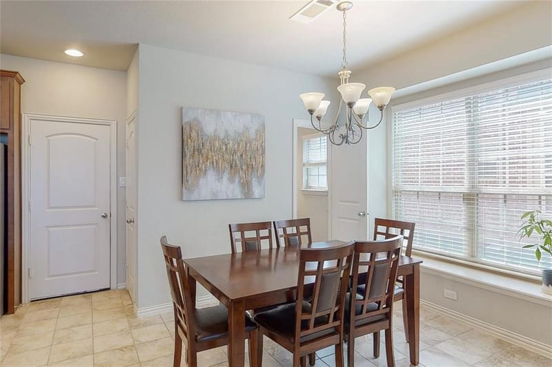 2556 Sarah Lane, Lewisville TX 75056 - Photo 10