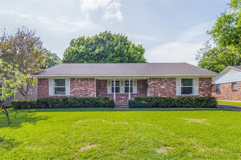 9935 Chippendale Drive, Dallas TX 75238 - Photo 2