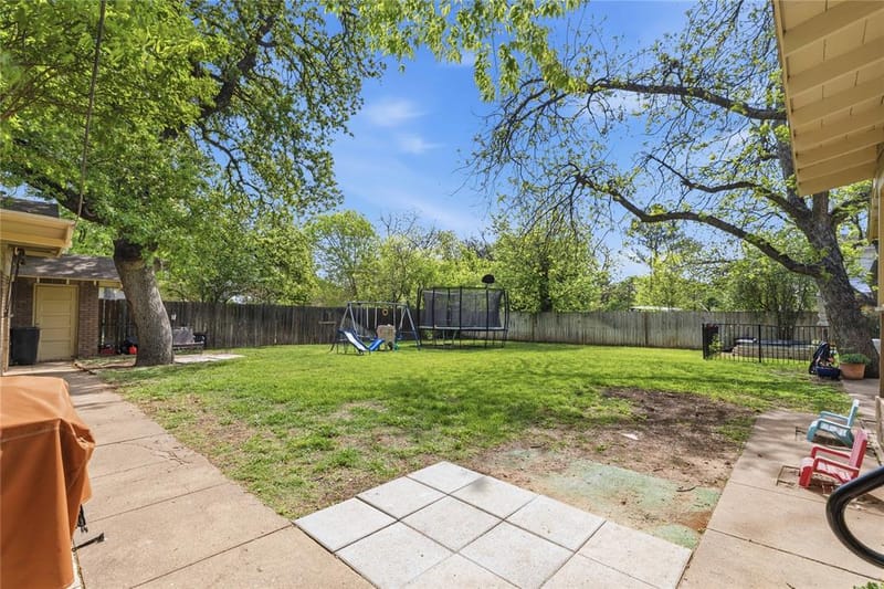 1700 Austin Avenue, Brownwood TX 76801 - Photo 27