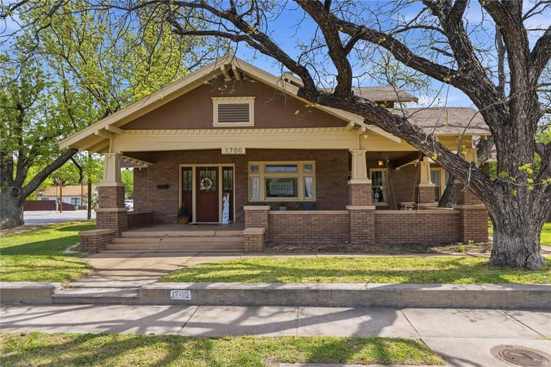 1700 Austin Avenue, Brownwood TX 76801 - Photo 2