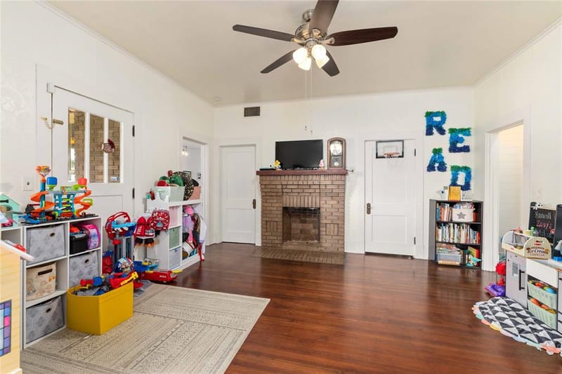 1700 Austin Avenue, Brownwood TX 76801 - Photo 11