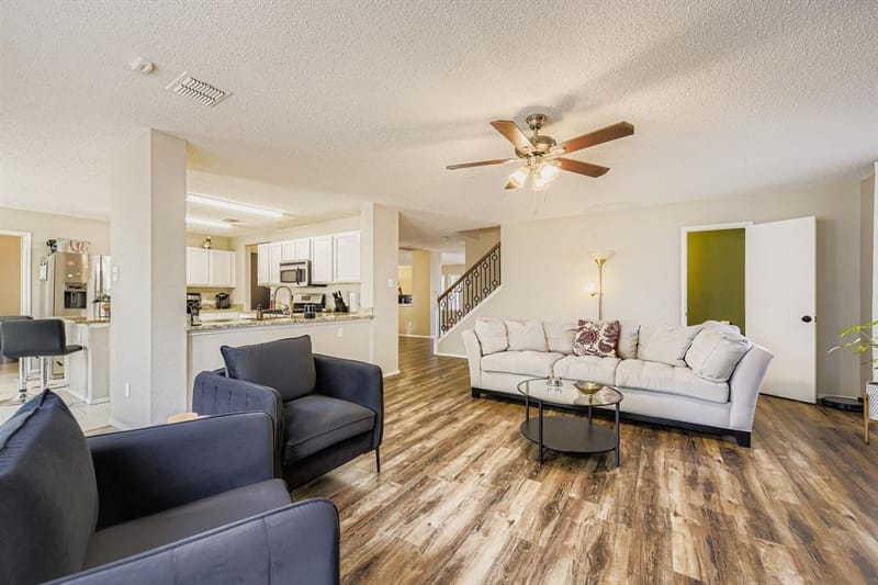 7107 Chambers Creek Lane, Arlington TX 76002 - Photo 6