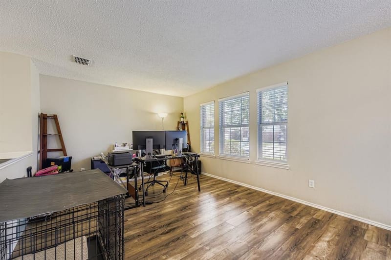 7107 Chambers Creek Lane, Arlington TX 76002 - Photo 9