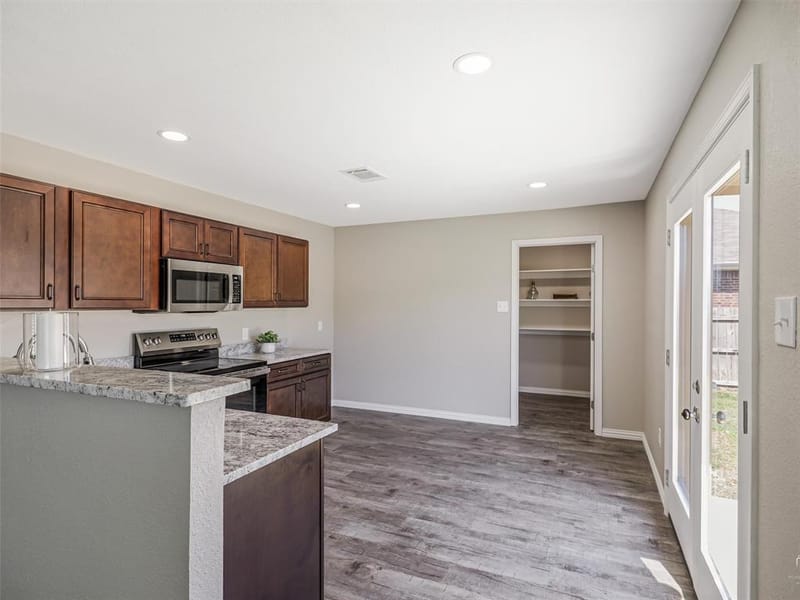 316 Spurlock Drive, Krum TX 76249 - Photo 11