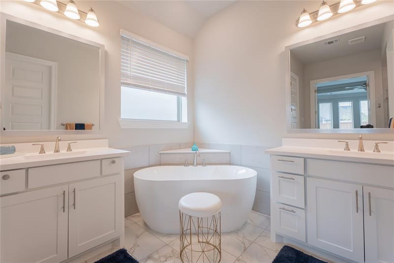 1924 Burton Hollow Way, McKinney TX 75071 - Photo 4