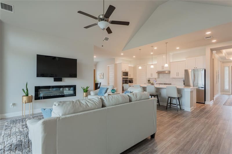 1924 Burton Hollow Way, McKinney TX 75071 - Photo 8