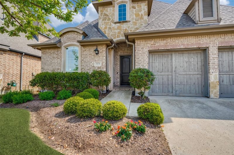 3036 Avondale, The Colony TX 75056 - Photo 2