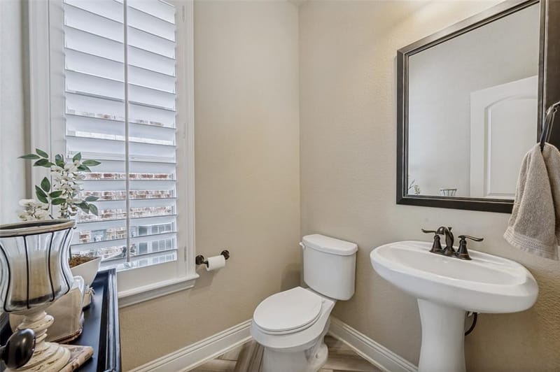 3036 Avondale, The Colony TX 75056 - Photo 6
