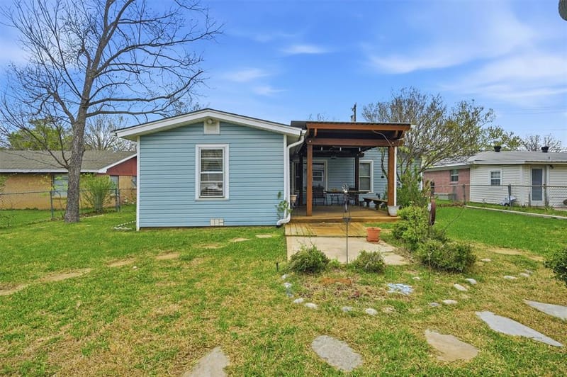 704 Abney Street, Whitesboro TX 76273 - Photo 32