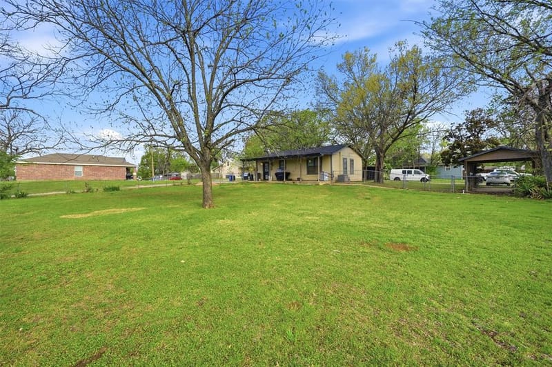 600 E South Street, Whitesboro TX 76273 - Photo 23
