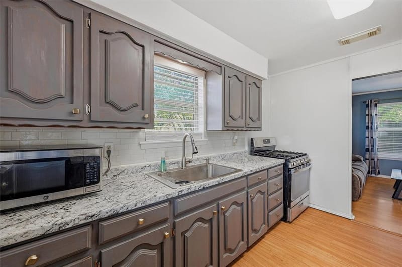 600 E South Street, Whitesboro TX 76273 - Photo 12