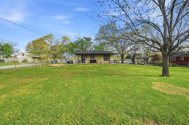 600 E South Street, Whitesboro TX 76273 - Photo 22