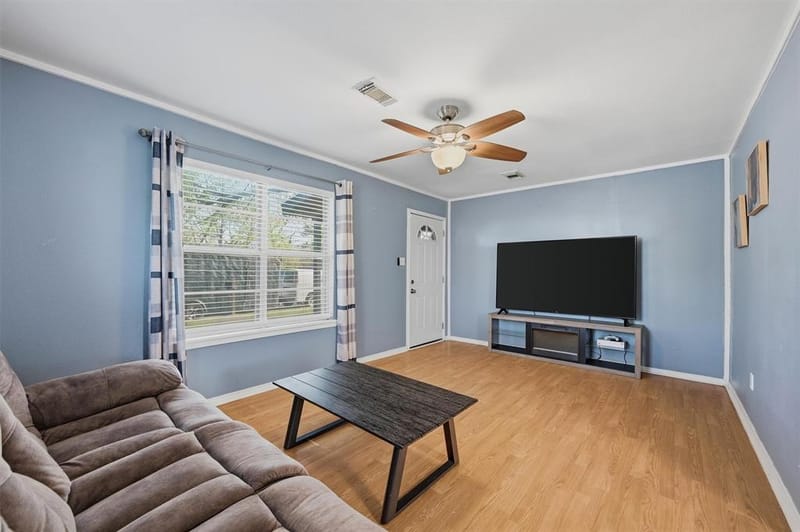 600 E South Street, Whitesboro TX 76273 - Photo 8
