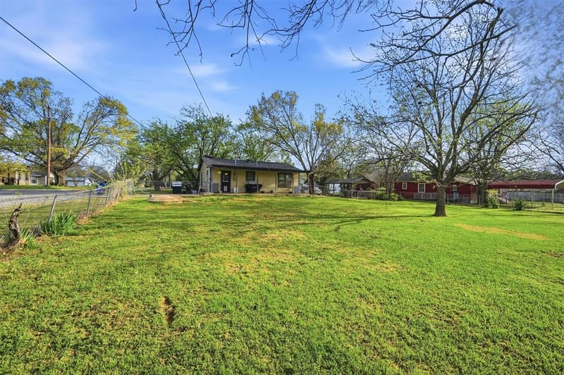 600 E South Street, Whitesboro TX 76273 - Photo 21