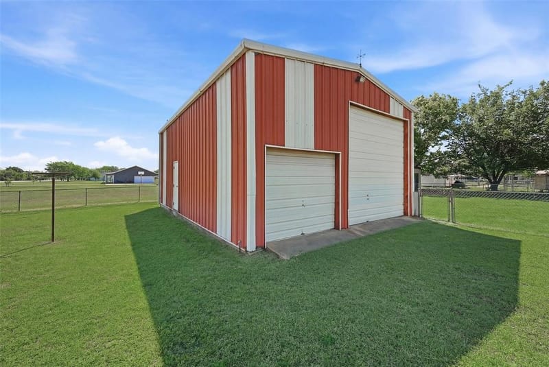 619 W Hayes Street, Savoy TX 75479 - Photo 27