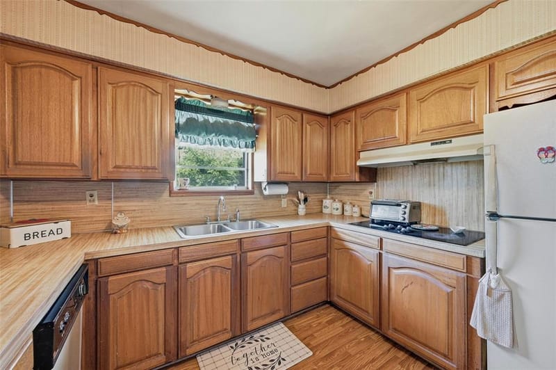 619 W Hayes Street, Savoy TX 75479 - Photo 12