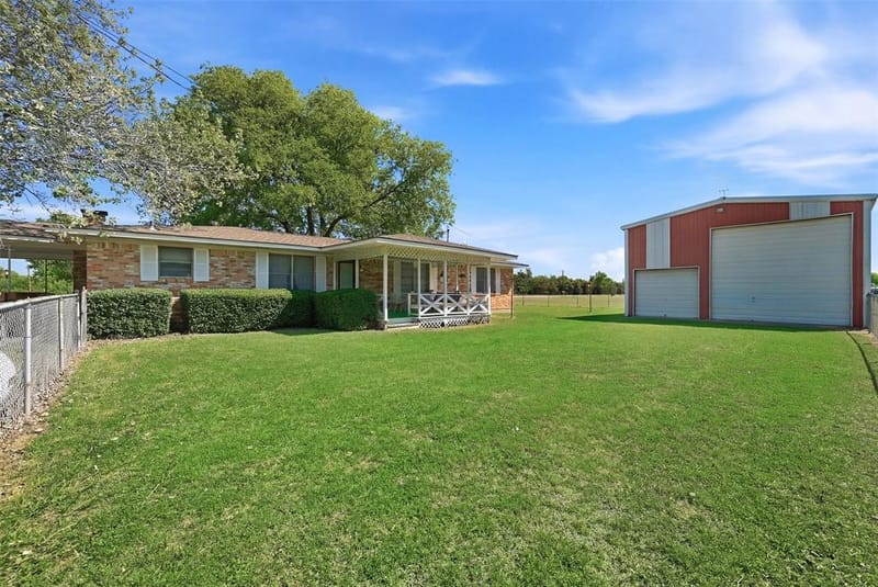 619 W Hayes Street, Savoy TX 75479 - Photo 28