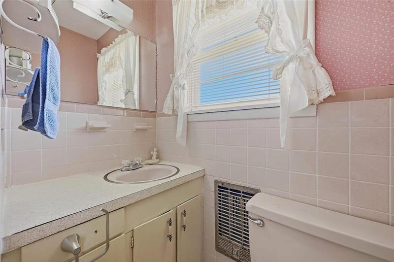 619 W Hayes Street, Savoy TX 75479 - Photo 18