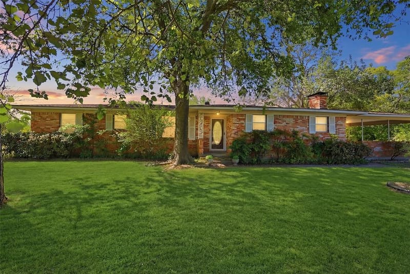 619 W Hayes Street, Savoy TX 75479 - Photo 4