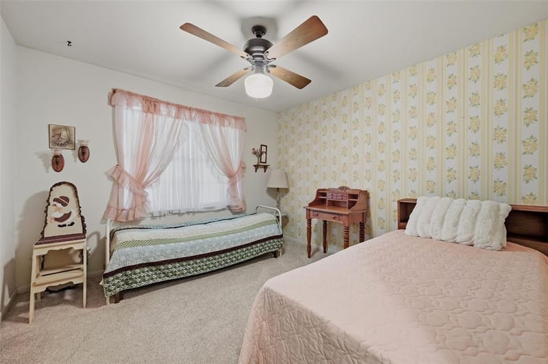 619 W Hayes Street, Savoy TX 75479 - Photo 25