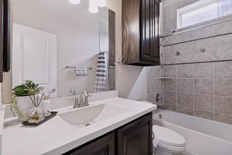 2805 Cole Castle Drive, Lewisville TX 75056 - Photo 13