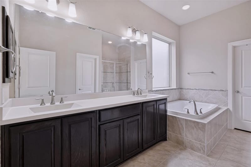 2805 Cole Castle Drive, Lewisville TX 75056 - Photo 15