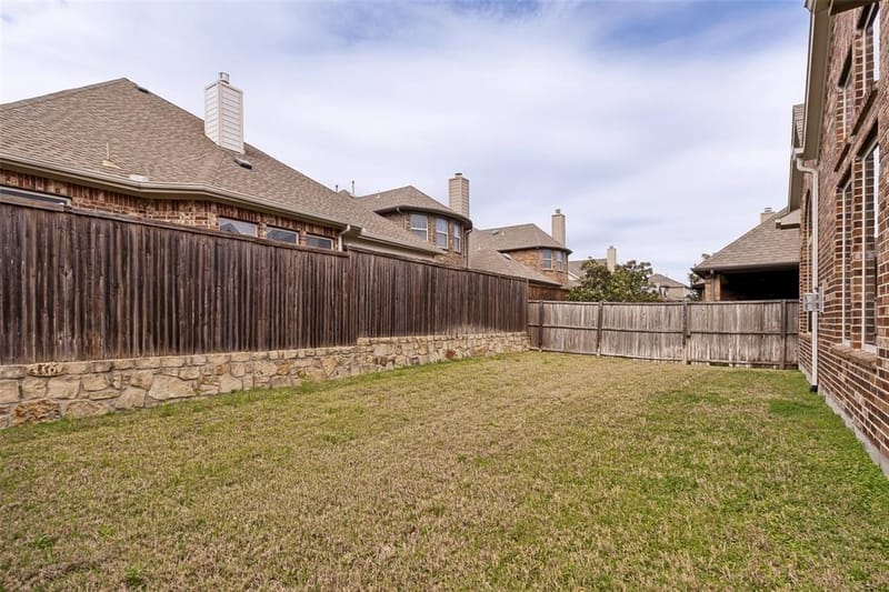 2805 Cole Castle Drive, Lewisville TX 75056 - Photo 19