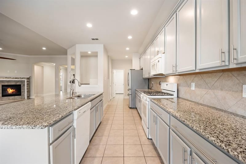 2100 Plamera Lane, Fort Worth TX 76131 - Photo 10
