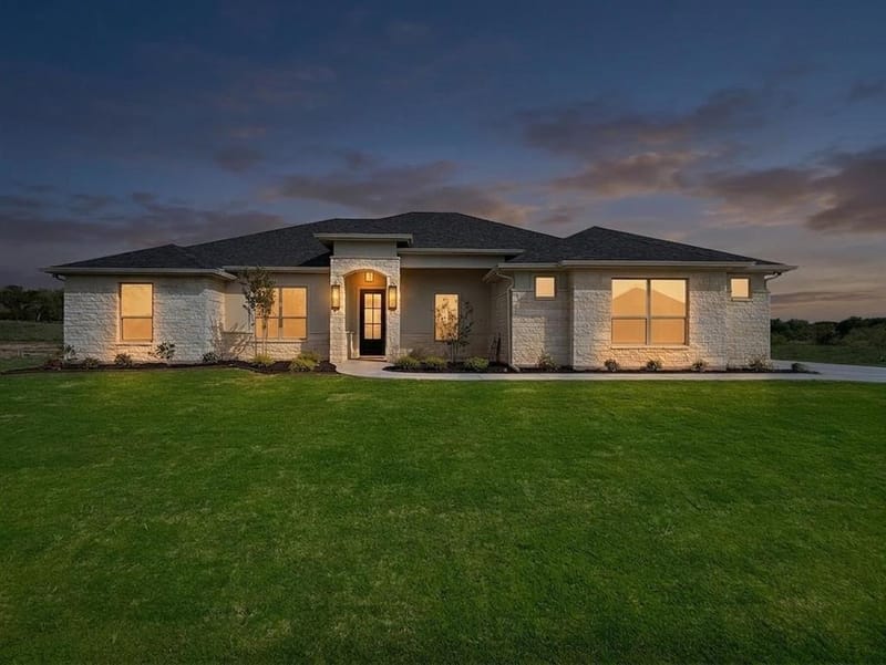 103 Eagle Court, Glen Rose TX 76077 - Photo 2