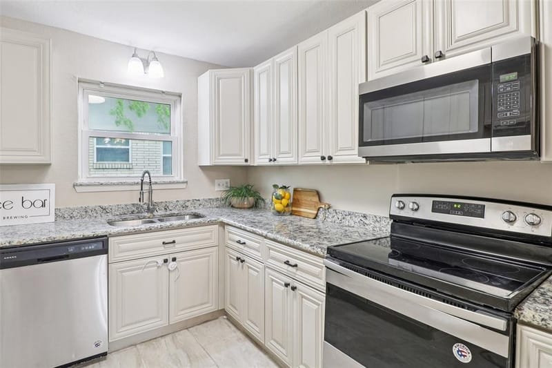 1126 Cordell Street, Denton TX 76201 - Photo 7