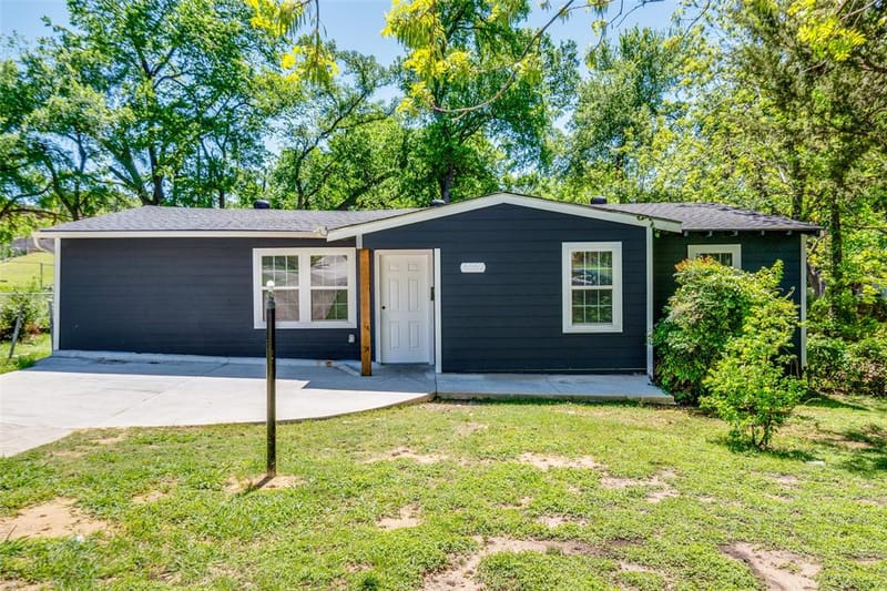 6352 Latta Street, Dallas TX 75227 - Photo 2