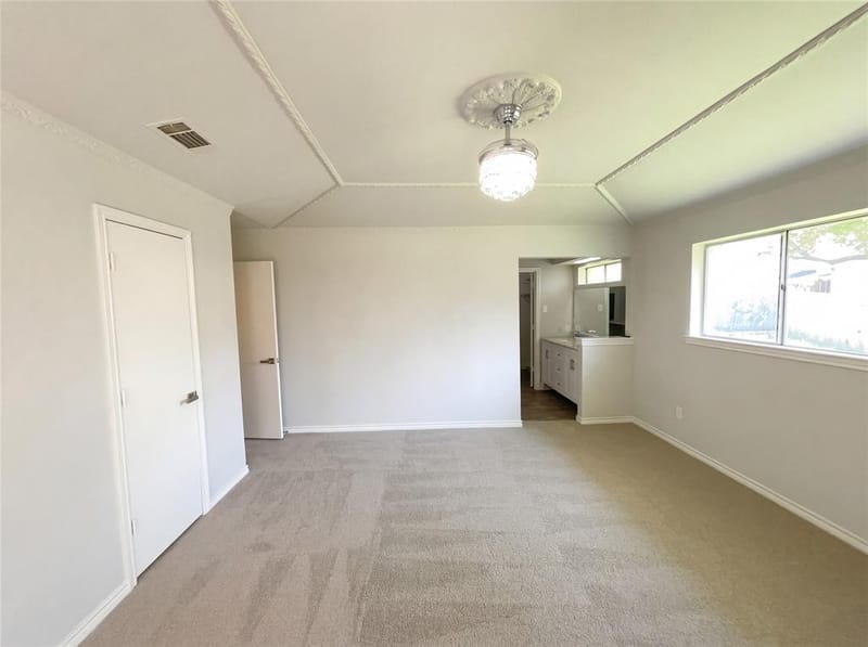 2800 N Surrey Drive, Carrollton TX 75006 - Photo 10