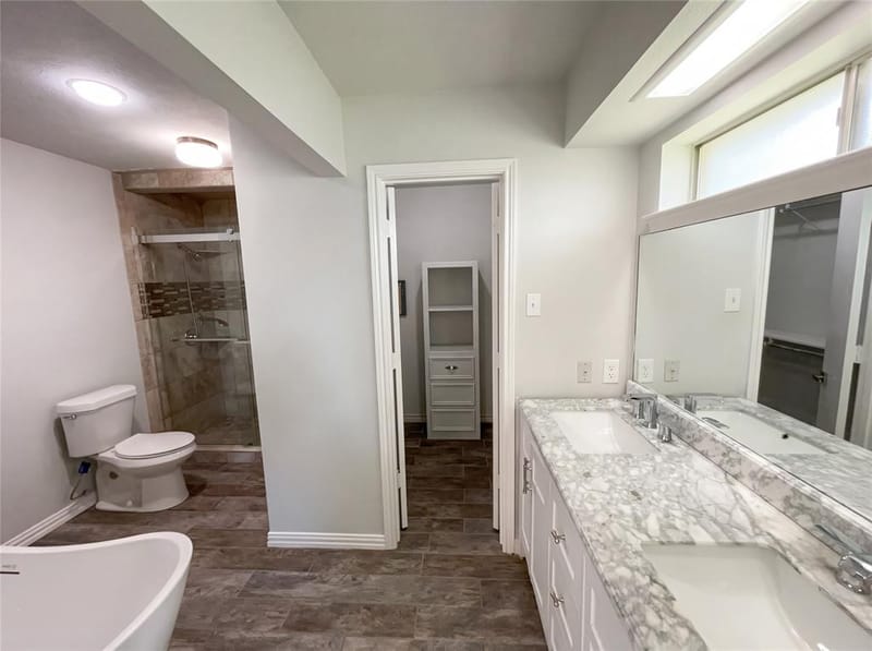 2800 N Surrey Drive, Carrollton TX 75006 - Photo 11