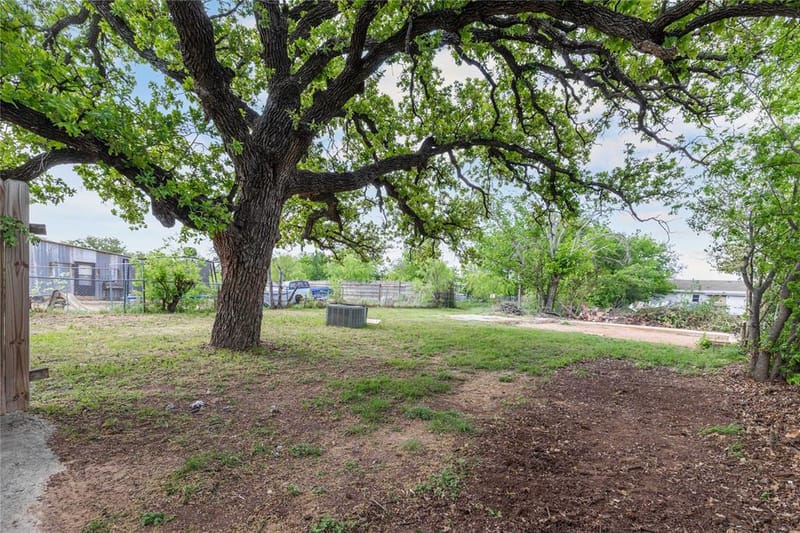 901 6th Street, Brownwood TX 76801 - Photo 24