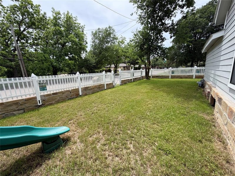 701 Olive Street, Cleburne TX 76031 - Photo 24
