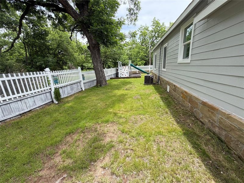 701 Olive Street, Cleburne TX 76031 - Photo 21