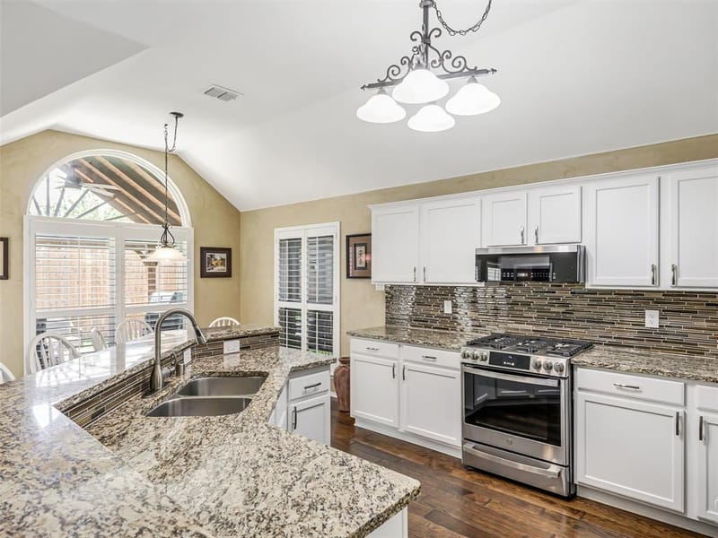 10717 Brandenberg Drive, Frisco TX 75035 - Photo 10
