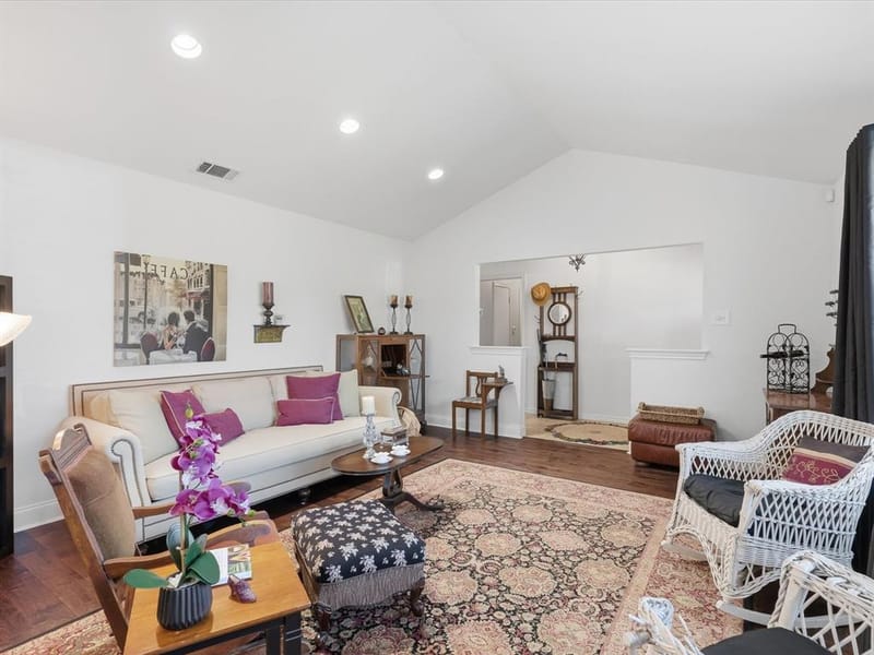 5320 Elkridge Drive, Dallas TX 75227 - Photo 12