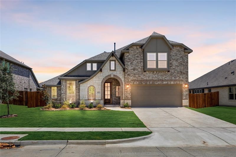 177 Creekside Drive, Sanger TX 76266 - Photo 2