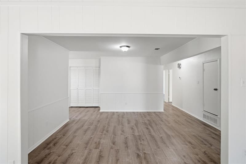 6106 Laredo Court, Granbury TX 76049 - Photo 7