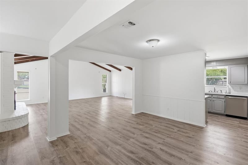 6106 Laredo Court, Granbury TX 76049 - Photo 11