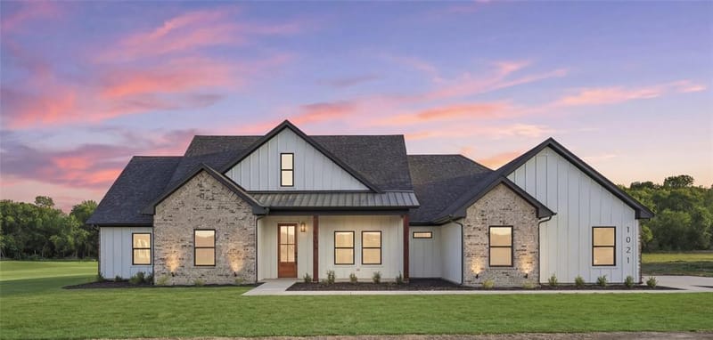 1021 Preserve Street, Weatherford TX 76085