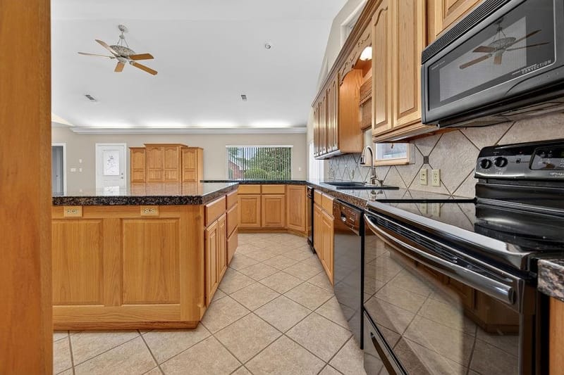 2436 Lakefront Shores Road, Athens TX 75752 - Photo 12