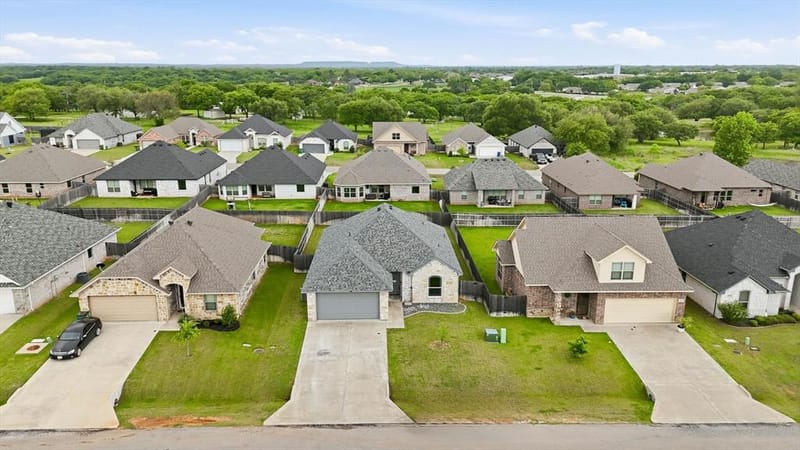 3312 Arrow Creek Drive, Granbury TX 76049 - Photo 2
