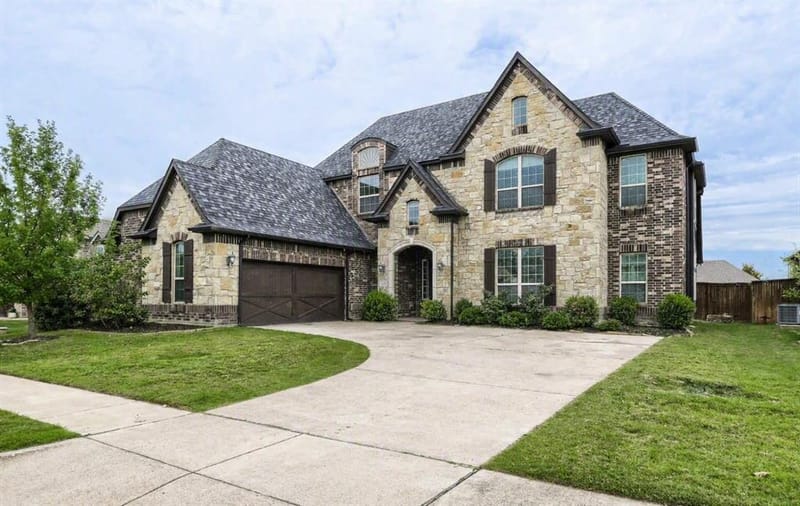 138 Fairweather Drive, Burleson TX 76028 - Photo 2