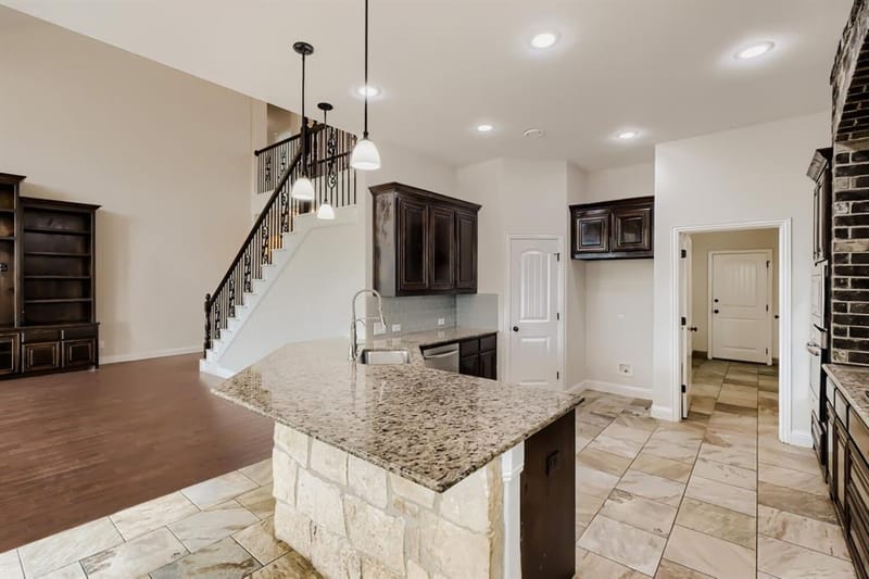 138 Fairweather Drive, Burleson TX 76028 - Photo 9