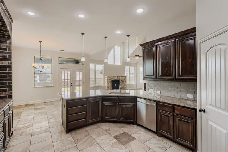 138 Fairweather Drive, Burleson TX 76028 - Photo 10