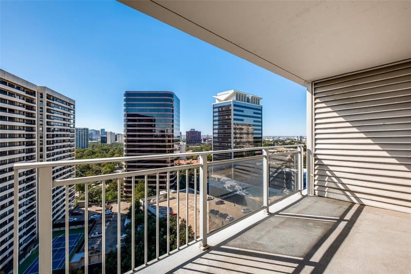 3883 Turtle Creek Boulevard # 2010, Dallas TX 75219 - Photo 31