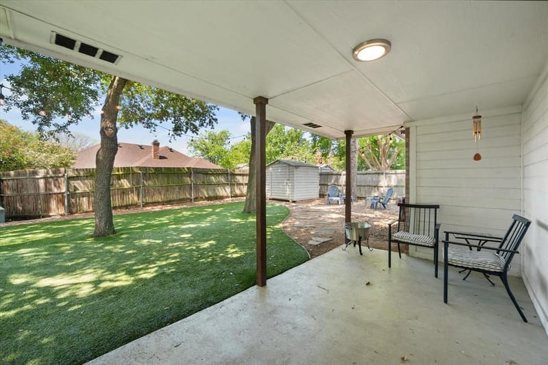1221 Highcrest Drive, Burleson TX 76028 - Photo 8