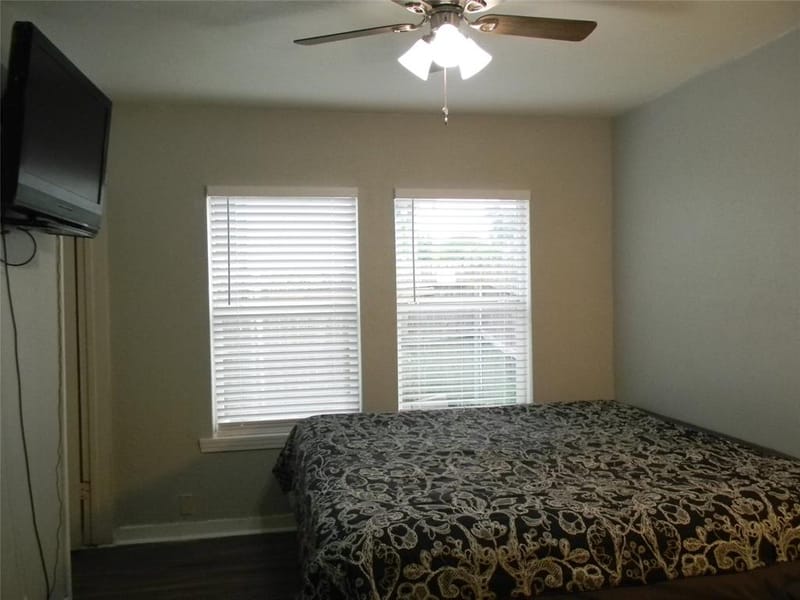 2320 S Denley Drive, Dallas TX 75216 - Photo 6